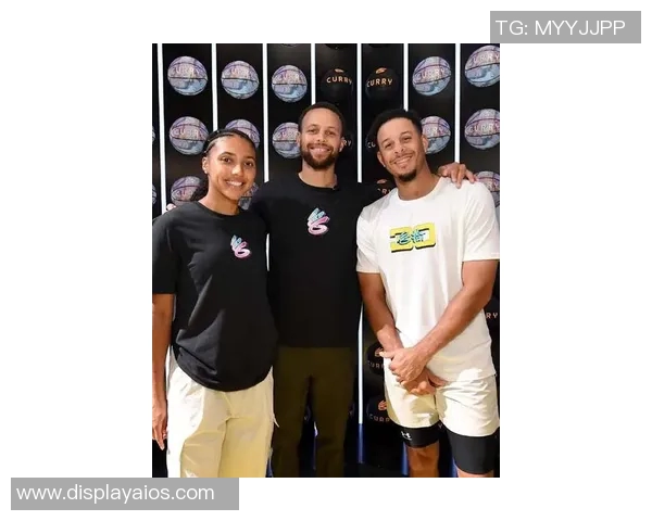 库里与足球明星的偶遇瞬间引发的跨界友谊故事