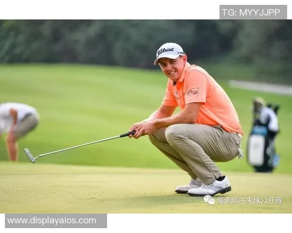 足球明星挑战高尔夫打杆技巧精彩瞬间回顾与分析