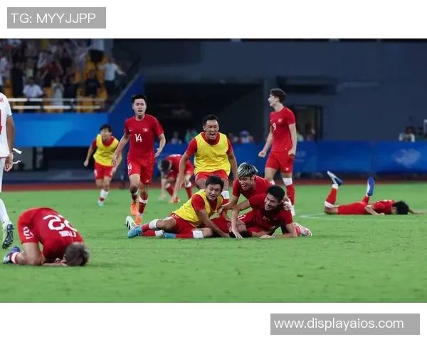 杭州足球队技术表现深度解析与大满贯点评的全面评估 杭州足球队技术表现深度解析与大满贯点评的全面评估